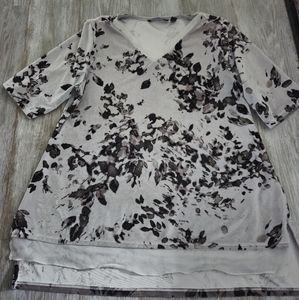 H by Halston Black and Grey Print Short Sleeve Shirt